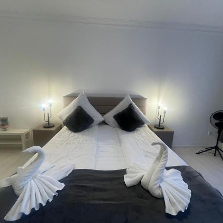 Central Shared Apartment, Friesenplatz Кёльн Экстерьер фото