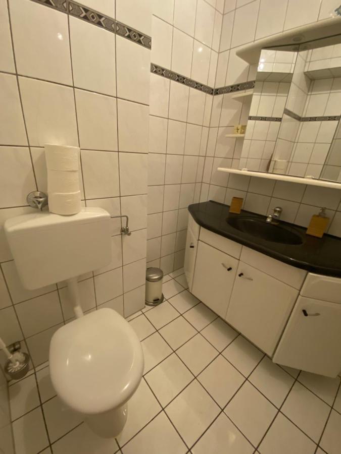 Central Shared Apartment, Friesenplatz Кёльн Экстерьер фото