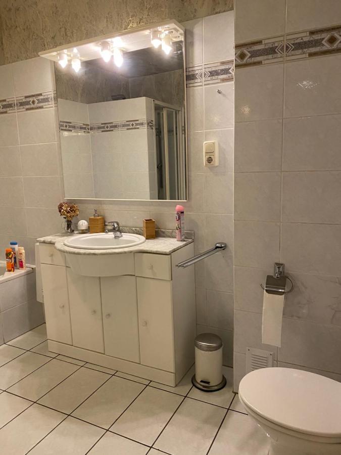 Central Shared Apartment, Friesenplatz Кёльн Экстерьер фото